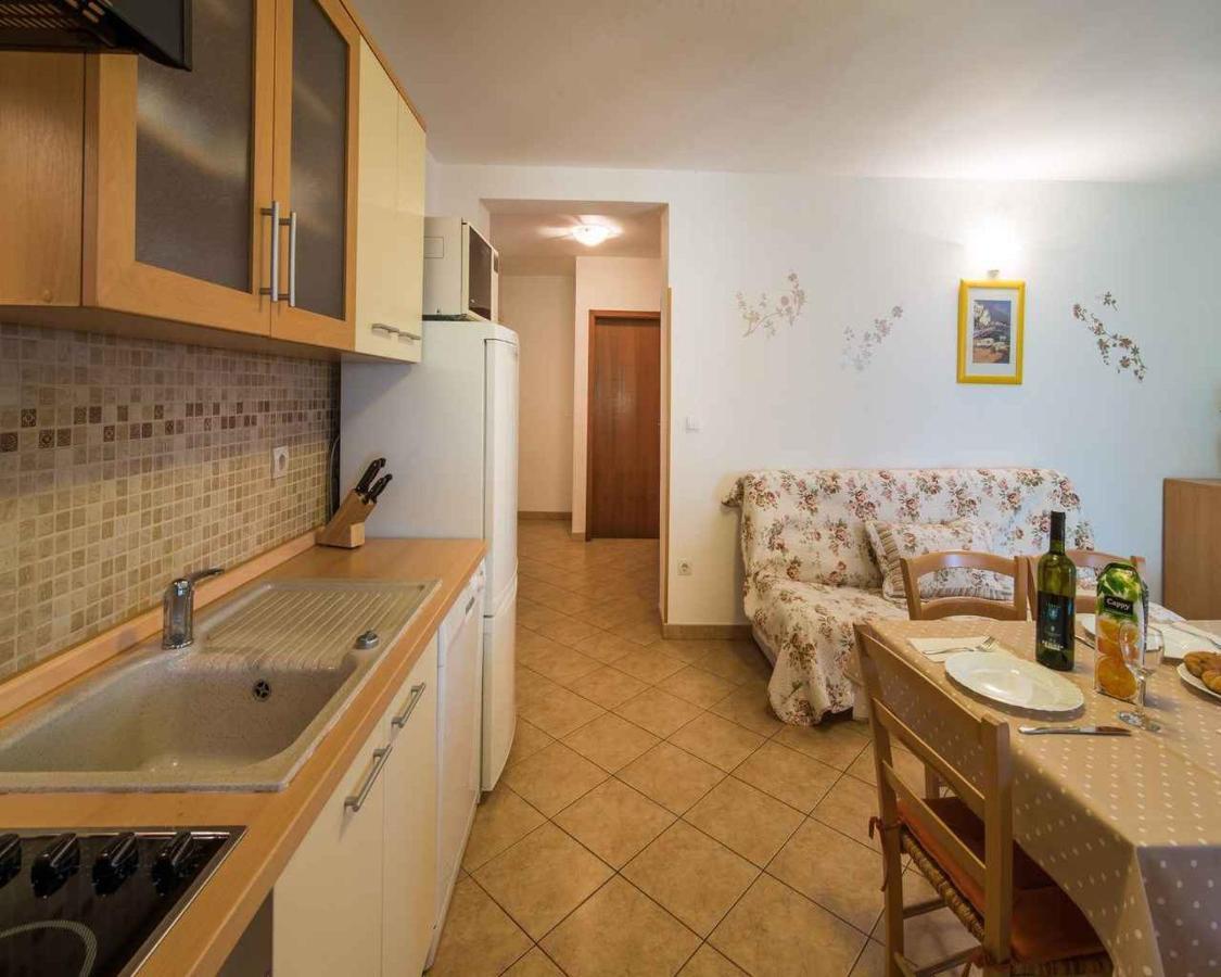 Apartments In Vrbnik/Insel Krk 13597 Buitenkant foto