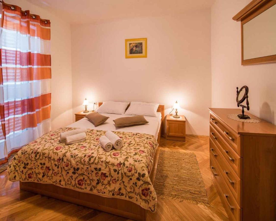 Apartments In Vrbnik/Insel Krk 13597 Buitenkant foto