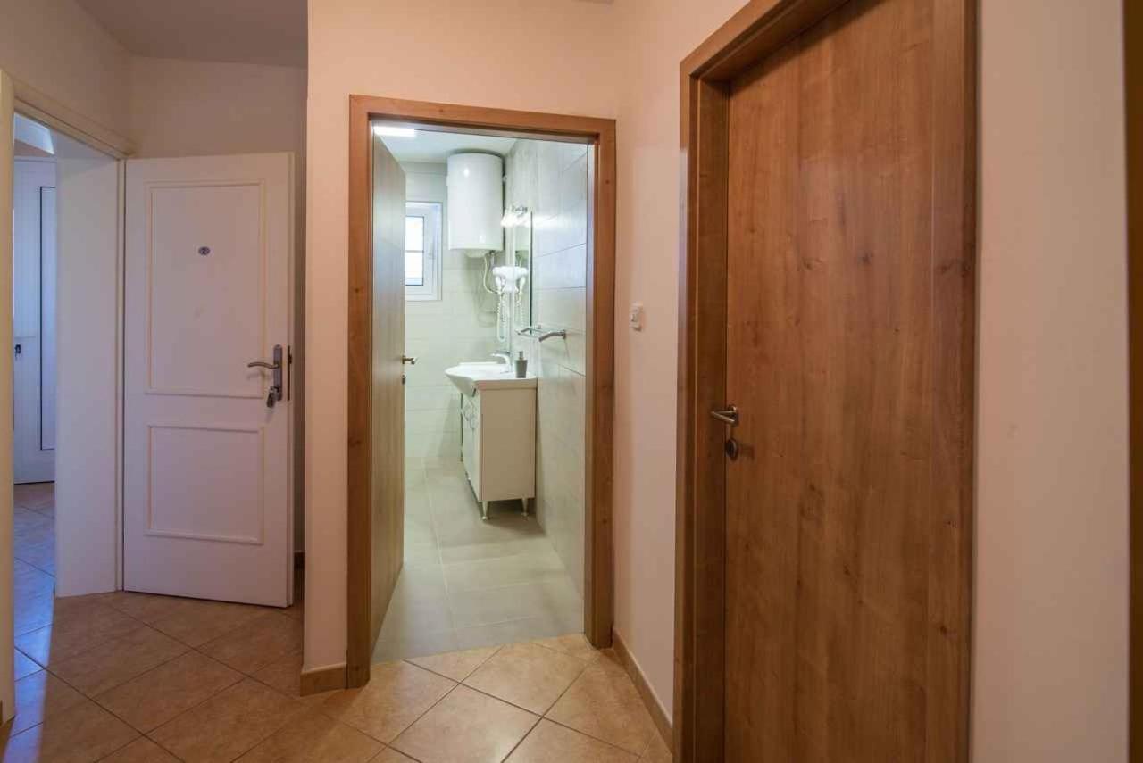 Apartments In Vrbnik/Insel Krk 13597 Buitenkant foto