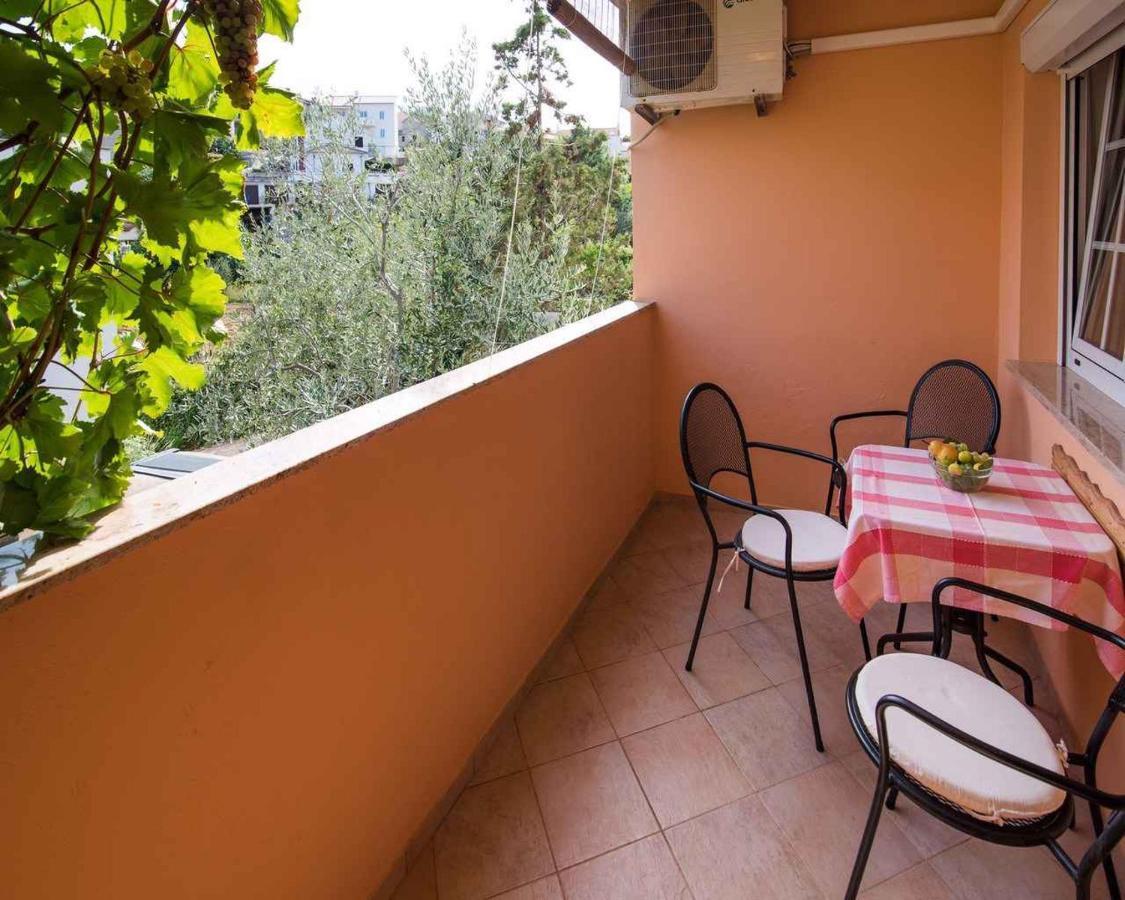 Apartments In Vrbnik/Insel Krk 13597 Buitenkant foto